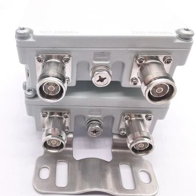 듀얼 밴드 로우 픽 컴바이너 617-2690MHz 3300-3800MHz 4.3-10-F DIN-F 레드 실내/외부 IP65