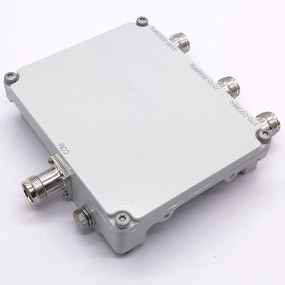 아웃도어 트라이 밴드 로우 피임 컴바이너 RF 컴바이너 698-960 1710-2170 2300-2700MHz IP65