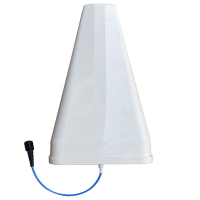 VSWR 1.5 하얀색/특별 698-4000MHz MIMO 로그 주기 안테나 Lpda Das Ibs