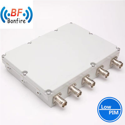 4.3-10 F DIN-F 인터페이스 RF 트리플렉서 트리플밴드 조합기 380-2700MHz 회색/붉은/검은