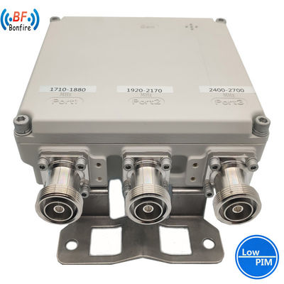 4.3-10 F DIN-F 인터페이스 RF 트리플렉서 트리플밴드 조합기 380-2700MHz 회색/붉은/검은
