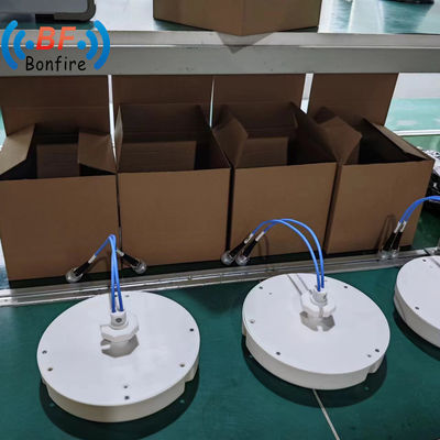 주파수 MHz 698-806 806-960 1710-2700 3300-4000MHz IP67 보호 기능이 있는 패널 안테나