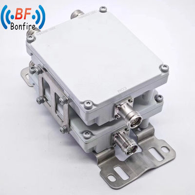실내/외부 IP65 1710-2170MHz 2300-2690MHz RF 디플렉서 7/16DIN 여성 연결 장치