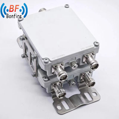 트리플렉서 2300-2700MHz RF 트리플 밴드 컴바이너 SMB 여성 인터페이스 4.3-10 F / DIN-F / DIN F