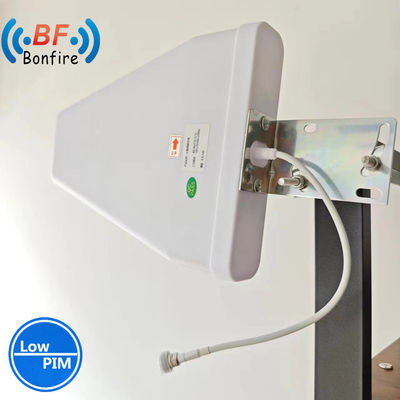 흰색 실내용 높은 가이인 VHF 698-4000MHz 옴니 천장 안테나