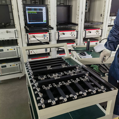 울트라 와이드밴드 3 웨이 로우 픽 반응성 고전력 스플리터 350-3800MHz 4.3-10 F 검은색