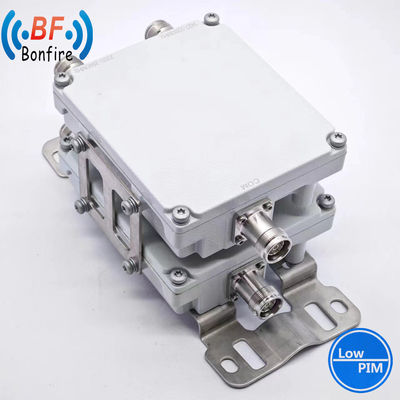 1710-2170MHz 2300-2690MHz 2 in 1 RF 결합 디플렉서 전원 결합기 4310 커넥터