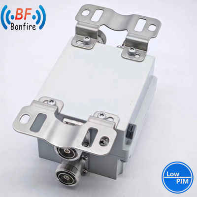 4.3-10 F / DIN-F 트리플 밴드 듀플렉서 RF 조합기 SMA 여성 1710-2170MHz 2300-2690MHz