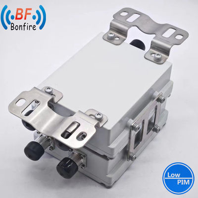 HLQ-XXXXX 듀얼 밴드 컴바이너 듀플렉서 1710-2170MHz 2300-2690MHz IP65 보호
