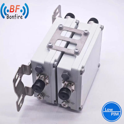 HLQ-XXXXX 1710-2170MHz 및 2300-2690MHz를 위한 실내/외부 IP65 쿼드플렉서 멀티플렉서