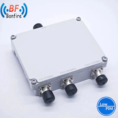 1710-2170MHz 2300-2690MHz 네트워크 커버리지용으로 낮은 PIM 조합 VHF UHF 밴드 듀플렉서