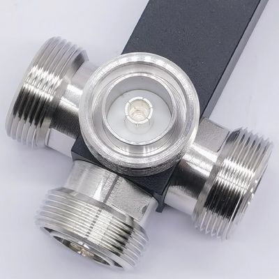 617-4000MHz DIN F 2/3/4 Way 낮은 Pim 반응력 높은 전력 분할기 야외 IP65