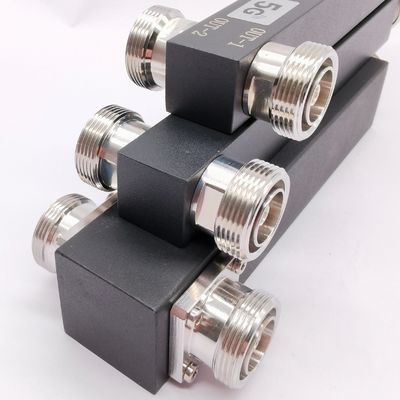 GFQ-0338-X3301 DAS IBS 350-3800MHz를 위한 회색/붉은/검은/특별 2차원 고전력 스플리터
