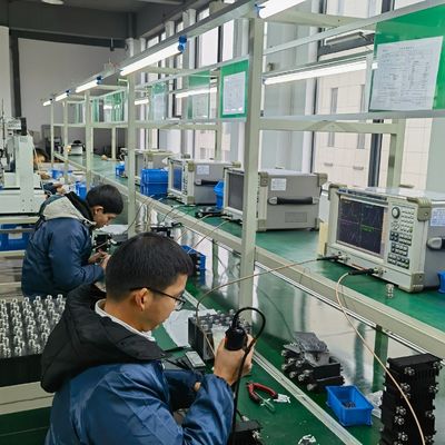 4.3-10 F 인터페이스 698-4000MHz 빌딩 내 통신 시스템용 전력 분산기