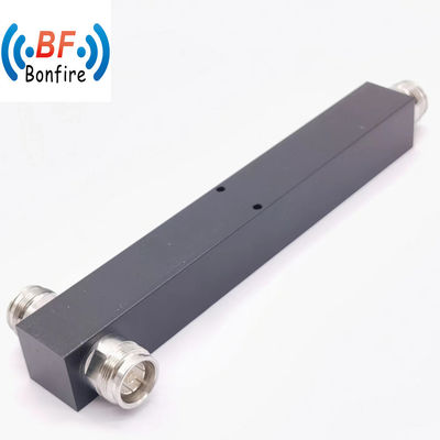실내/외부 2차원 반응 전력 분산기 -160dbc IP65 350-3800MHz N 여성 회색