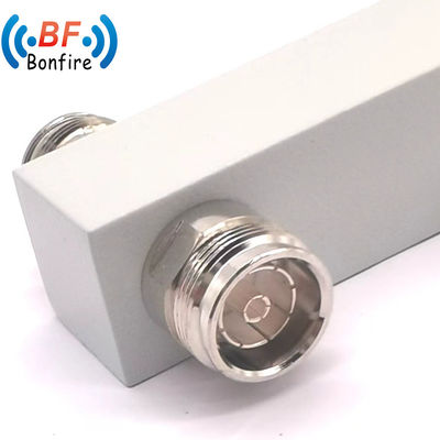 실내/외부 2차원 반응 전력 분산기 -160dbc IP65 350-3800MHz N 여성 회색