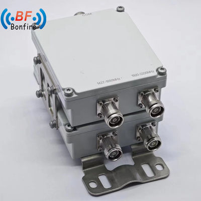 RF 디플렉서 1710-1880 1920-2170 2300-2400 2500-2700MHz RF 트리플렉서 3차원 수동 결합기