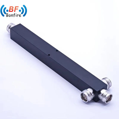 빨간색 698-4200MHz -160dbc IP65 4.3-10 여성 홀리 3 차원 전력 분산기 Ibs 및 Das