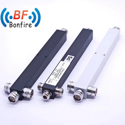 빨간색 698-4200MHz -160dbc IP65 4.3-10 여성 홀리 3 차원 전력 분산기 Ibs 및 Das