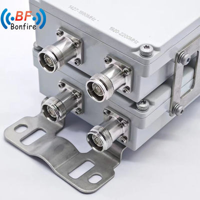 건물 내 솔루션 100W UHF 트리플렉서 698-960 1710-2170MHz N-여성/BNC-여성 인터페이스