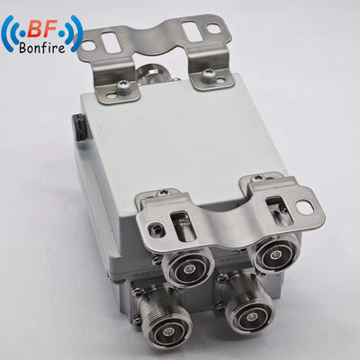 맞춤형 회색 300W 방수 IP65 RF 디플렉서 결합기 4.3-10 여성 커넥터