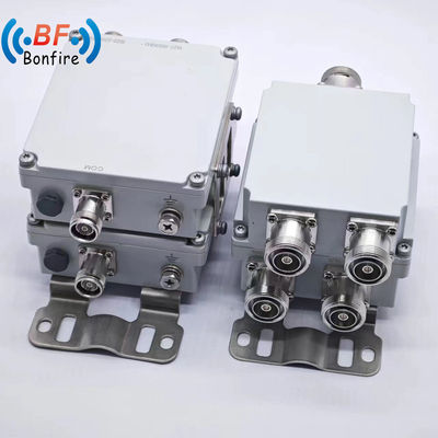 회색/붉은/검은 트리플렉서 698-960 1710-2170 1920-2710 2300-2400 2500-2700MHz RF 디플렉서 DAS IBS용 듀얼 밴드 조합기