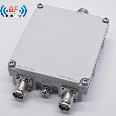 로우 피임 쿼드플렉서 조합기 트립렉서 RF 디플렉서 IP65 200W 쿼드 밴드 실내/외관용