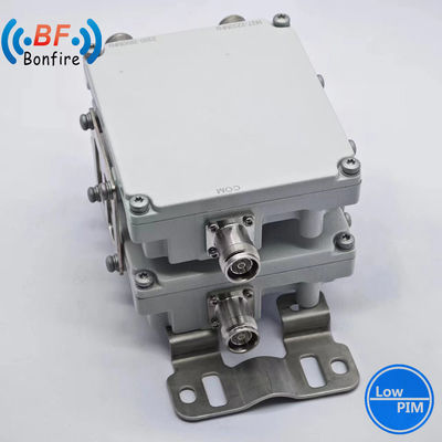 1.500kg 패키지 총중량 2300-2400MHz 트리플렉서 RF 듀얼 밴드 컴바이너 디플렉서