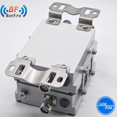 1.500kg 패키지 총중량 2300-2400MHz 트리플렉서 RF 듀얼 밴드 컴바이너 디플렉서
