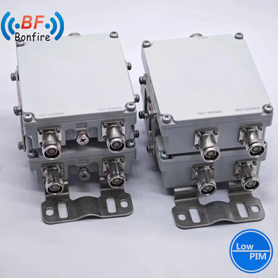 RF 트리플렉서 디플렉서 컴바이너 1710-1880 1920-2170 2300-2400 2500-2700MHz 단일 4.3-10f -160 Dbc IP67