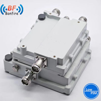 RF 결합기 2300-2400 2500-2700mhztriplexer RF 디플렉서 낮은 Pim 야외 쿼드 밴드 결합기
