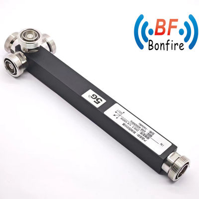2400~6000MHz NF 커넥터 4차원 전력 분산기 패키지 크기 22.00cm * 7.00cm * 4.00cm