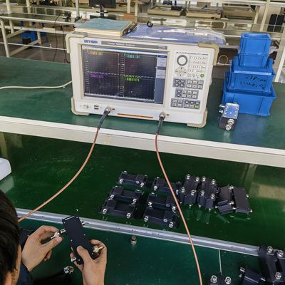 2에서 2 밖으로 하이브리드 결합기 하이브리드 결합기 698-3800MHz 4.3-10 F Ibs/Das 프로젝트