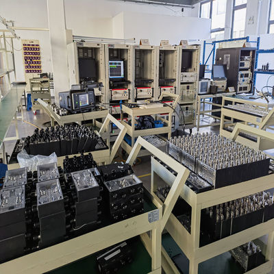 패키지 총중량 2,000kg 하이브리드 결합기 하이브리드 결합기 4 in 4 617-3800MHz DIN-F