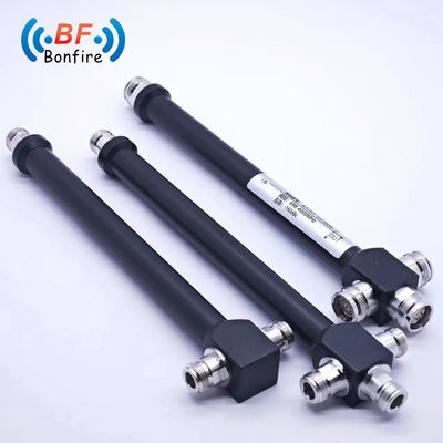 IP65 실내/외부 RF 멀티밴드 스플리터 617-4000MHz 2 차원 전력 스플리터 분기기