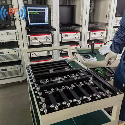 직접 2 차원 낮은 Pim 698-3800MHz 동축 분할기 -155 Dbc N 여성 커넥터