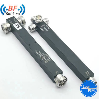 50W N 여성 전력 분할기 통신 시스템에 대한 4 차원 RF 분할기 IP65 -153dbc
