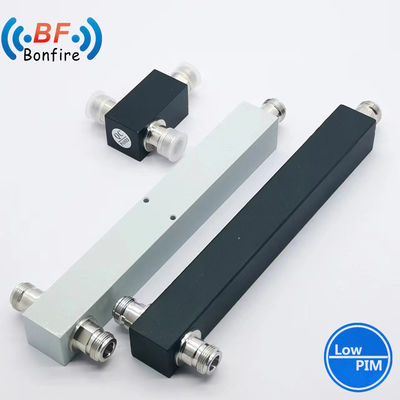 50W RF 2 차원 전력 분할기 SMA 여성 커넥터 타입 350-3800MHz 기지 스테이션