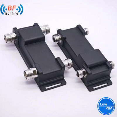 100W 90도 3dB RF 하이브리드 커플러 698-4000MHz 하이브리드 커블러 IP60 N 여성 적색