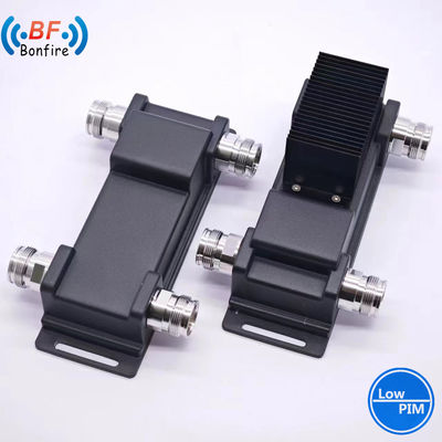 100W 90도 3dB RF 하이브리드 커플러 698-4000MHz 하이브리드 커블러 IP60 N 여성 적색