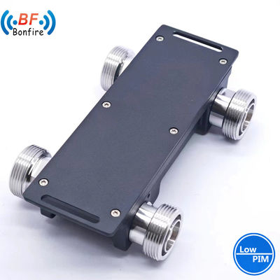 100W 90도 3dB RF 하이브리드 커플러 698-4000MHz 하이브리드 커블러 IP60 N 여성 적색