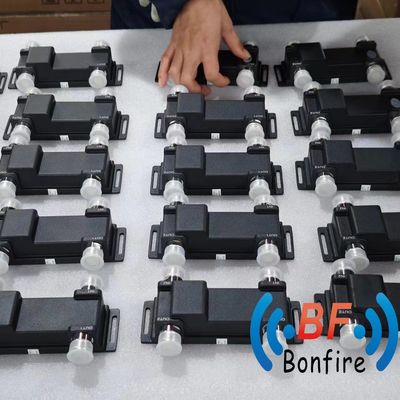 100W 90도 3dB RF 하이브리드 커플러 698-4000MHz 하이브리드 커블러 IP60 N 여성 적색