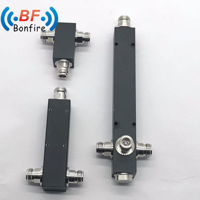 프로페셔널 등급 50W 350-3800MHz SMA 여성 커넥터와 함께 2 차원 RF 전력 분할기
