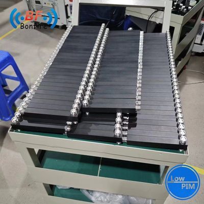 50W 698-6000MHz DIN-여성 커넥터 IBs Bts Das 준비 된 2 차원 마이크로 스트립 RF 전력 분할기