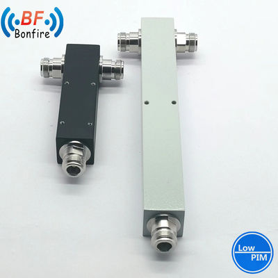 698-4000MHz 300N 여성형 커넥터 2차원 둥근 구멍 회색 RF 전력 분할기