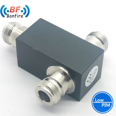 UHF 3-Way Cavity Power Splitter 698-3800MHz 1X4 1X8 회색의 3 Way Splitter