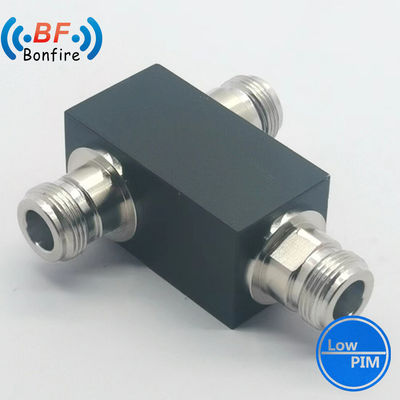 UHF 3-Way Cavity Power Splitter 698-3800MHz 1X4 1X8 회색의 3 Way Splitter