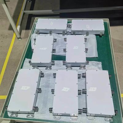 698-3800MHz 로우 피임 로우 Vswr 3X3 RF 하이브리드 커미네이터