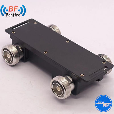 검은색 4.3/10-여성 RF 하이브리드 결합기 698-3800MHz 2X2 3dB 하이브리드 결합기 Ibs/Das