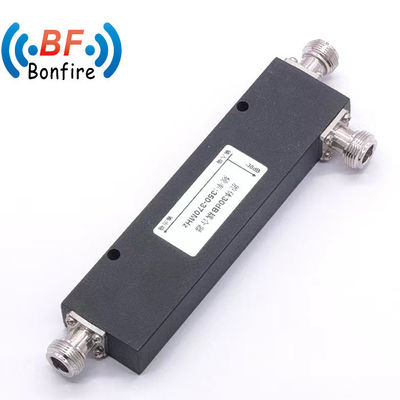 300W 낮은 피임 손실 RF 홀리 방향 결합기 698MHz-3800MHz 12dB 결합 정도